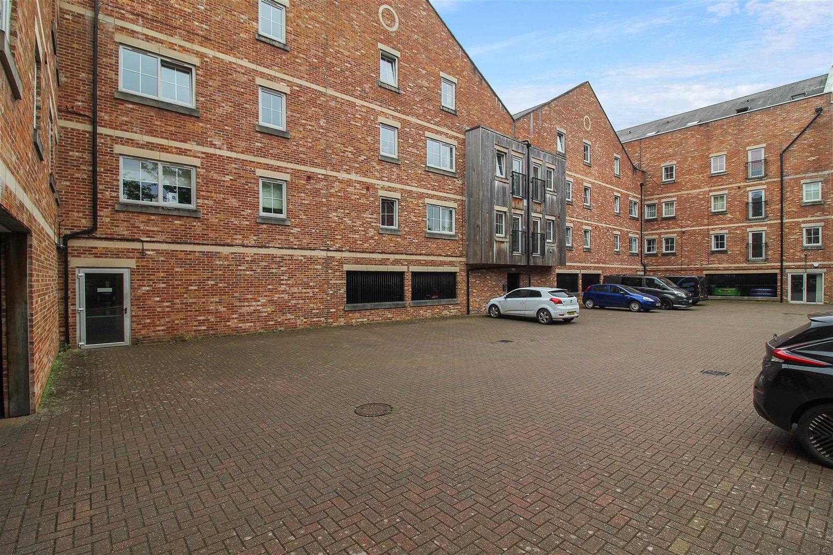 Piccadilly Heights, Wain Avenue, Chesterfield